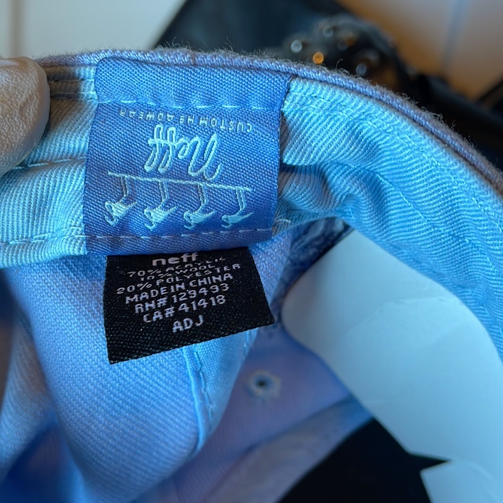 Neff snapback hat - Picture 4 of 4